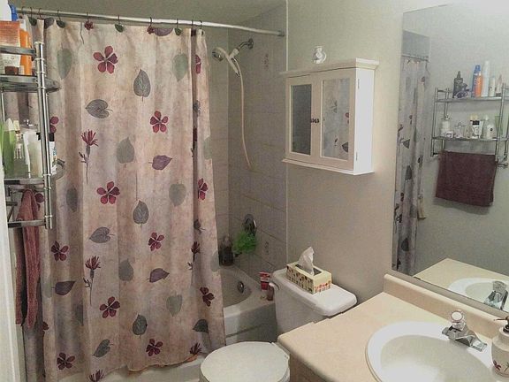 2nd image of 5030 Heatherleigh Ave Unit 150
