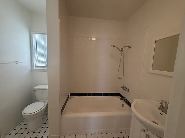 862 S Saint Andrews Pl — Photo 10