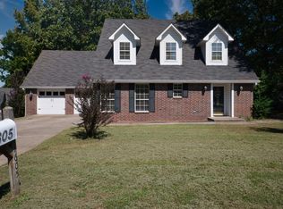 1605 Pluto St, Russellville, AR 72801