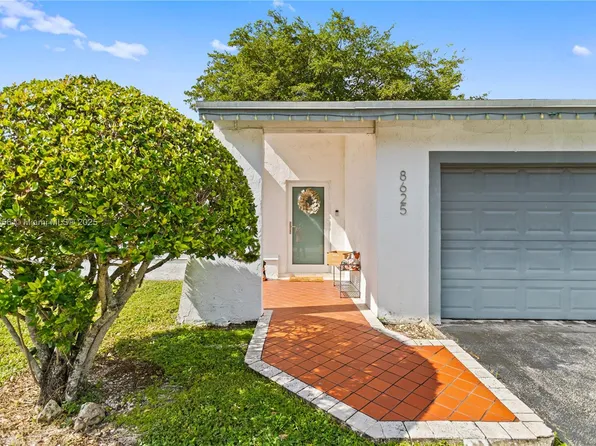 8625 SW 133rd Road Pl, Miami, FL 33183