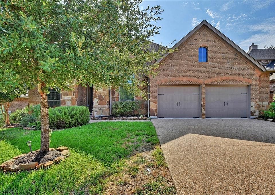 2nd image of 110 Shetland Ln