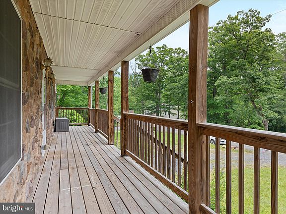 2nd image of 305 Winchester Dr