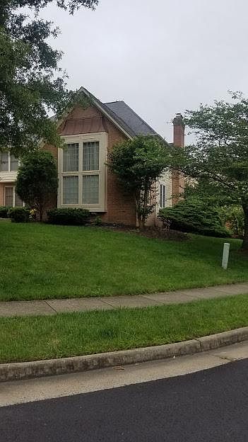 Corner house of Sandalwood Court and Laro in Ridgelea Hills