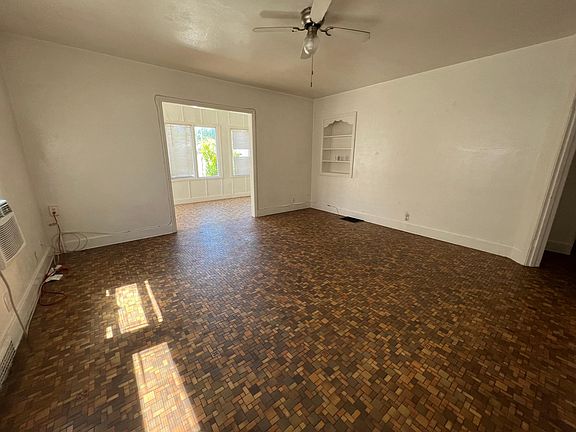 5th image of 158 17th Ave SE APT A