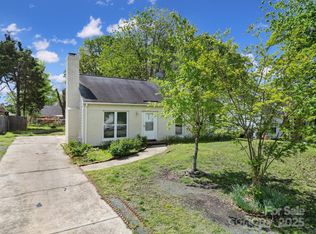 8520 Mission Hills Rd, Charlotte, NC 28227