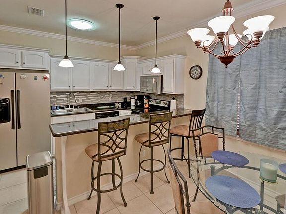 5th image of 102 E Capricorn Dr