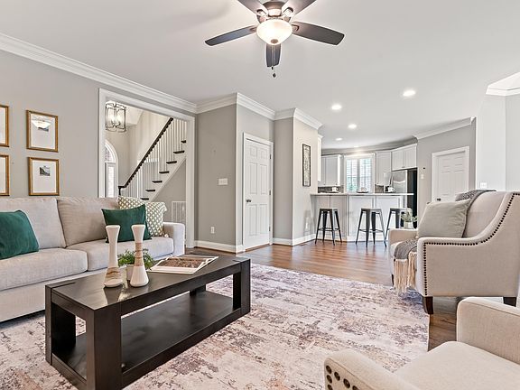 4th image of 5265 Lake Crest Cir