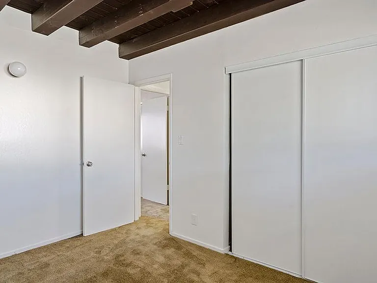Manchester Apartments — Photo 3
