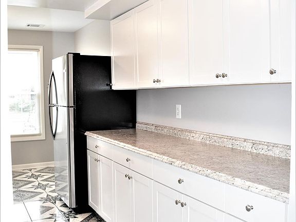 4th image of 8842 Cherry Oak Ct
