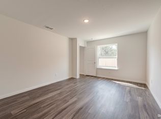 104 N Creek Dr, Sherman, TX 75092