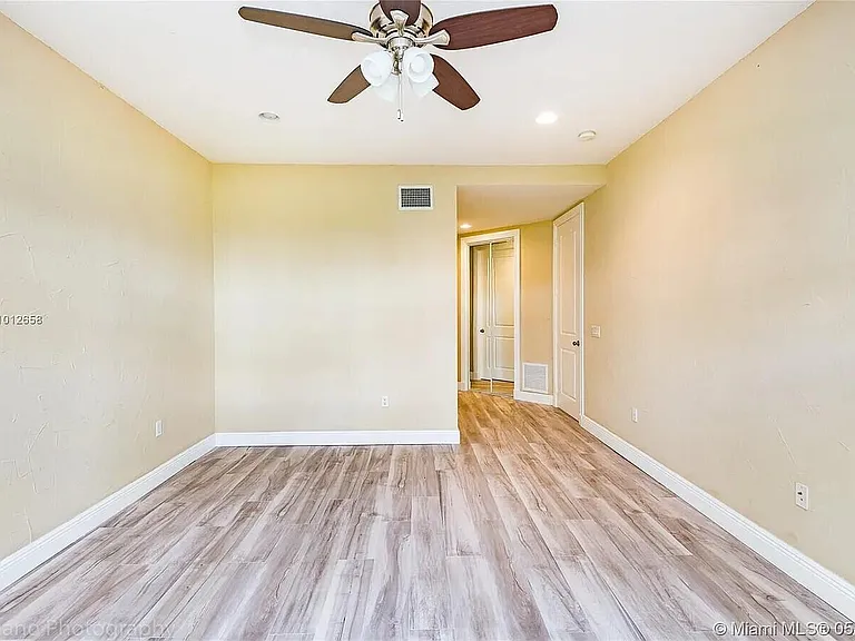 7551 Old Thyme Ct — Photo 14