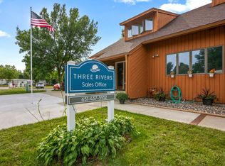 1 Shannon Dr #71, Hastings, MN 55033