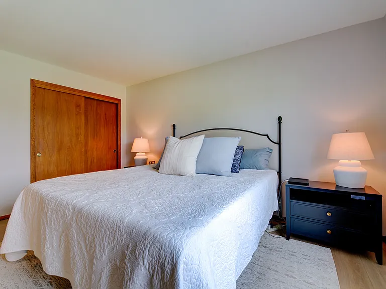 S79W17090 Pamela Ct — Photo 18
