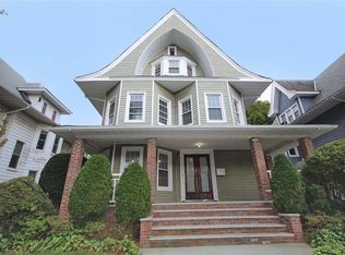 1112 Beverly Rd, Brooklyn, NY 11218