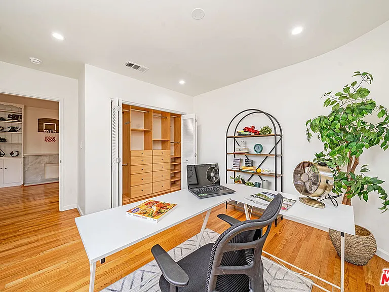 820 Alandele Ave — Photo 16