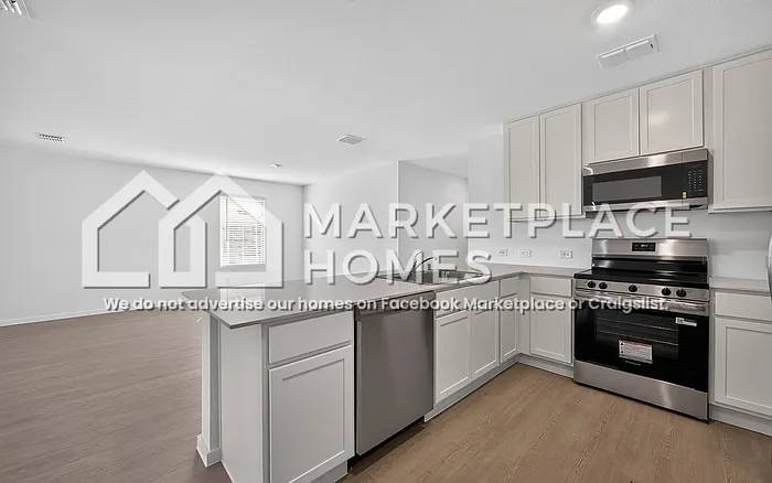 648 Marilynn Way — Photo 8