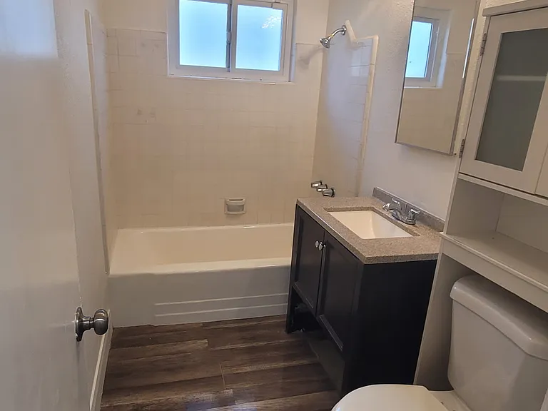 294 N Cherry St #A — Photo 10