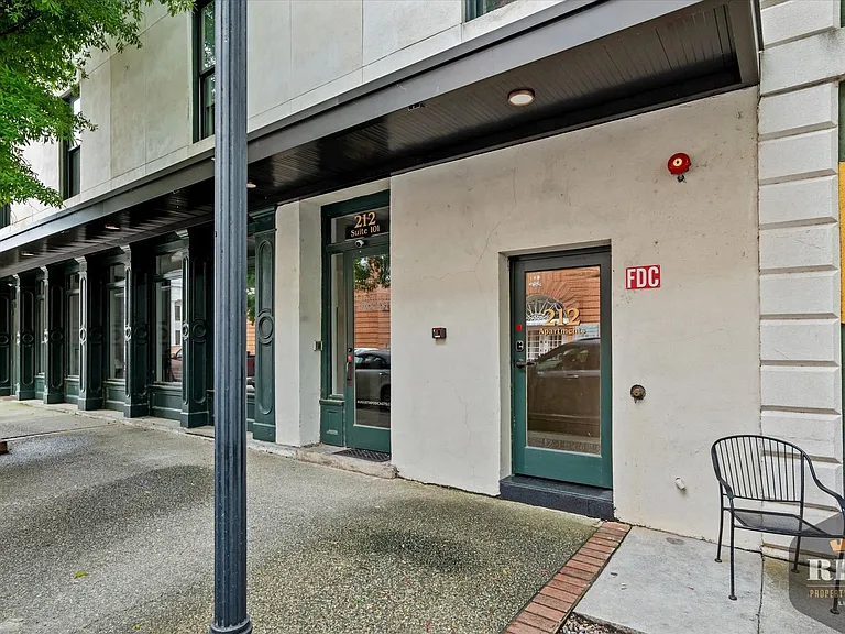 212 Seventh St. — Photo 20