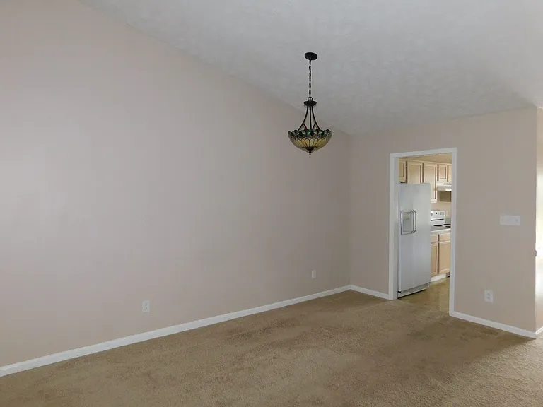 100 Christopher Ct — Photo 8