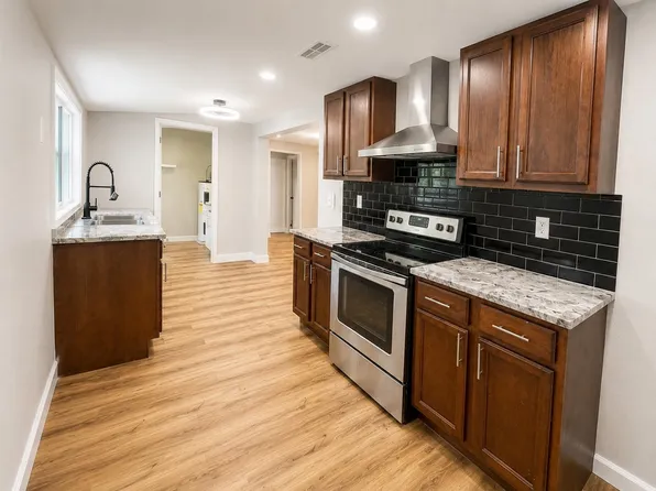 115 N Davis St, Matthews, MO 63867