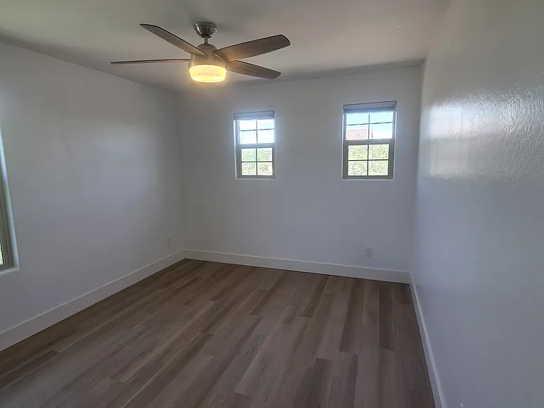 5220 S Hadron — Photo 23