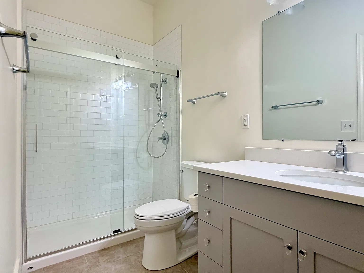 111 E Broad St — Photo 4