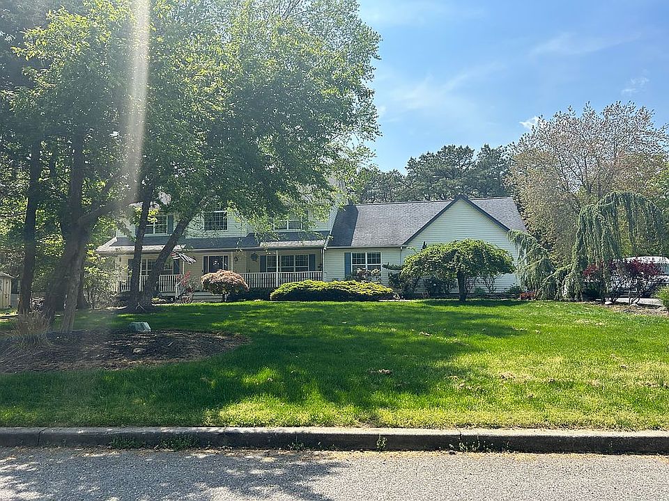 1st image of 12 Deer Meadow Run