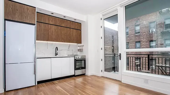 Rented by Artur Gutman, LREB | media 3