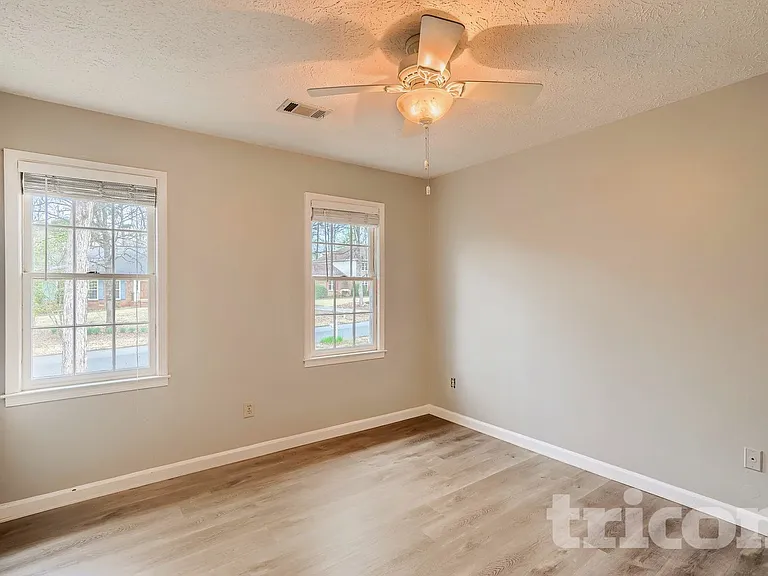119 Heritage Way — Photo 13