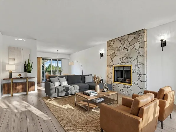 6870 6th St, Burnaby, BC V5E 3T1