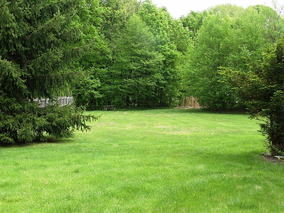 Excellent level backyard! backs to woods.  Bring on the pool.