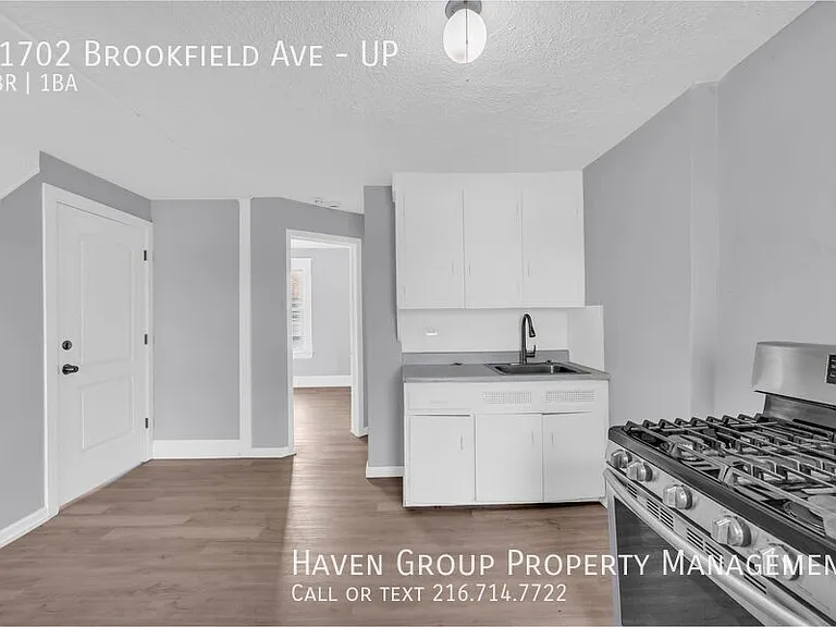 11702 Brookfield Ave #UP — Photo 8