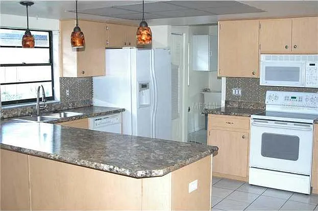 8005 Beltrees Ct — Photo 4
