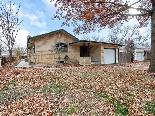 2048 S Terrace Dr, Wichita, KS 67218