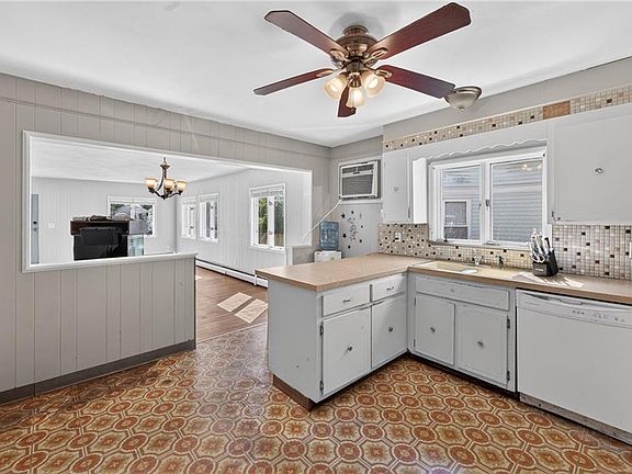 5th image of 27 Ferncrest Blvd