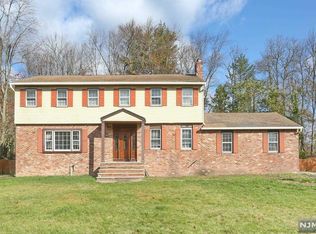 14 Fern St, Woodcliff Lake, NJ 07677