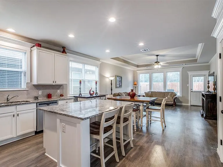 4258 McGregor Bluff Ln — Photo 32