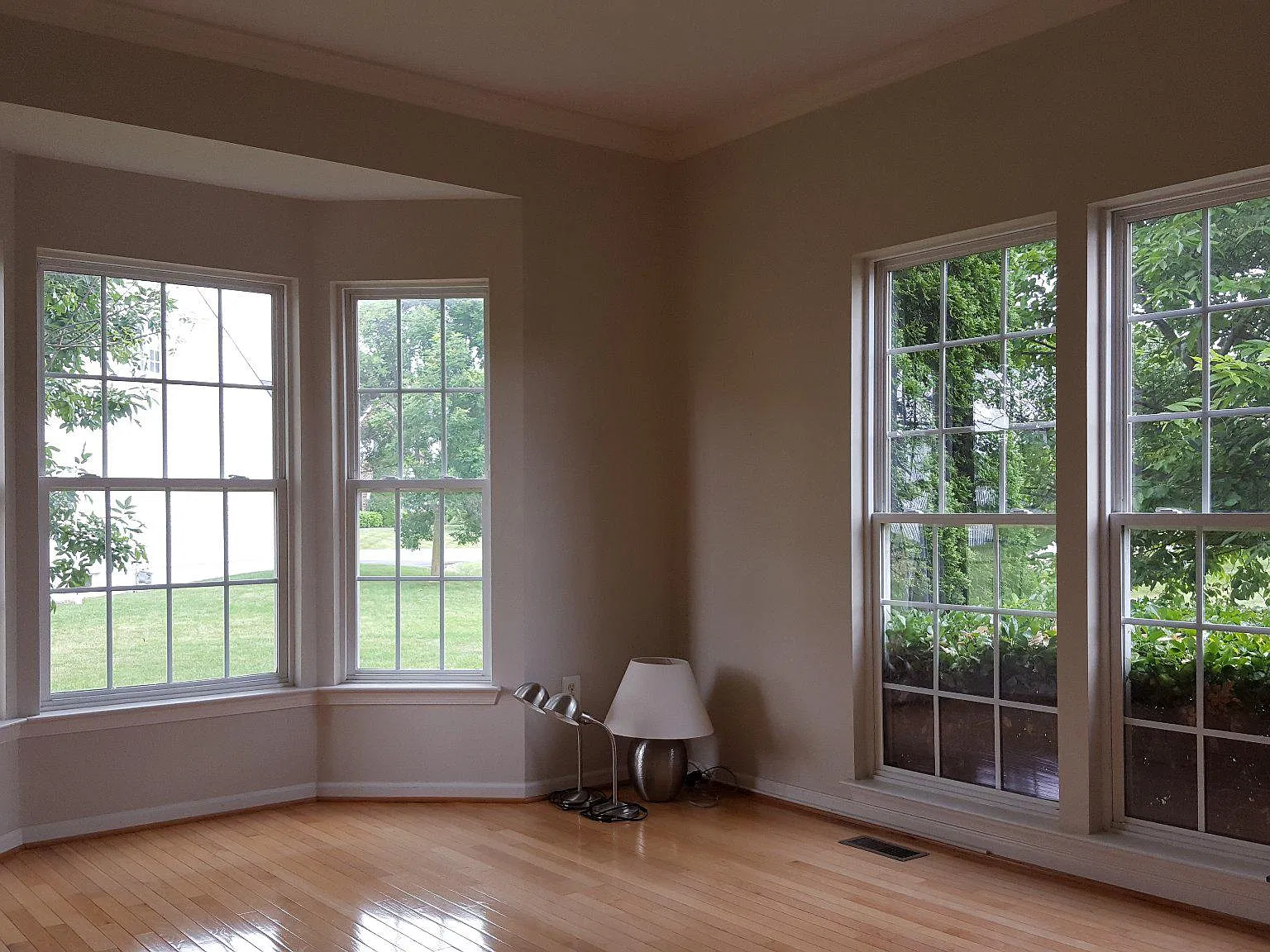 4 bed, 4.5 bath, 2658 sqft, $2,395 — Photo 4