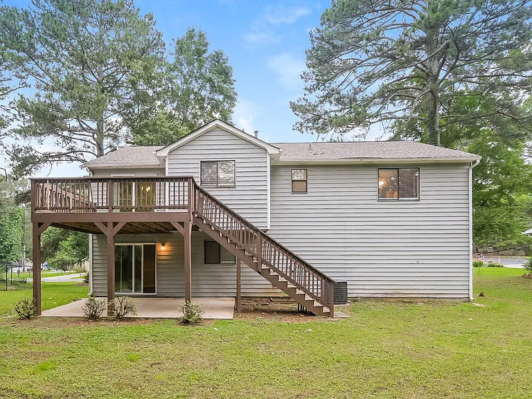 3824 Princess Ct — Photo 16