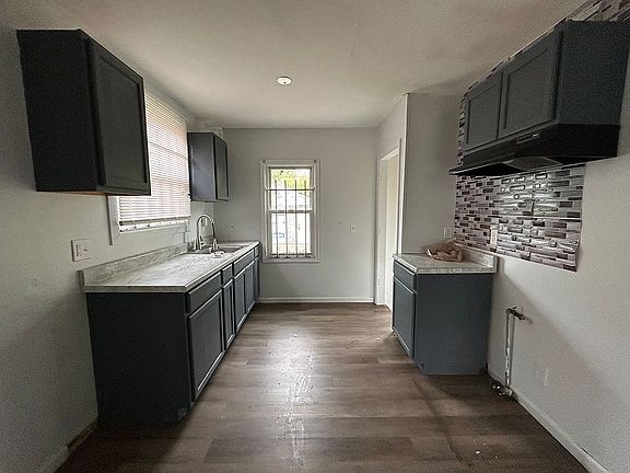 2nd image of 14751 Glenfield Ave