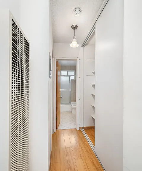 1937 S Shenandoah St #8 — Photo 6