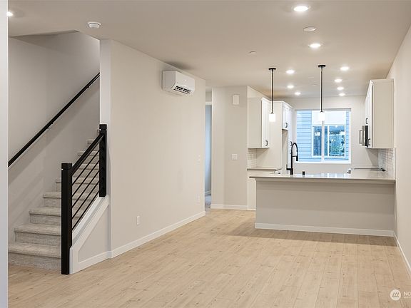 5th image of 2117 N 148th Street #C