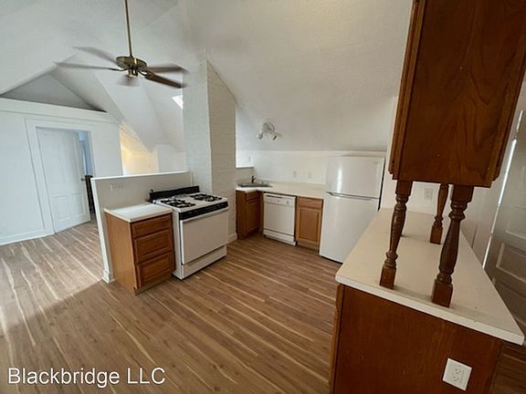4th image of 2315 Pleasant Ave Unit 3