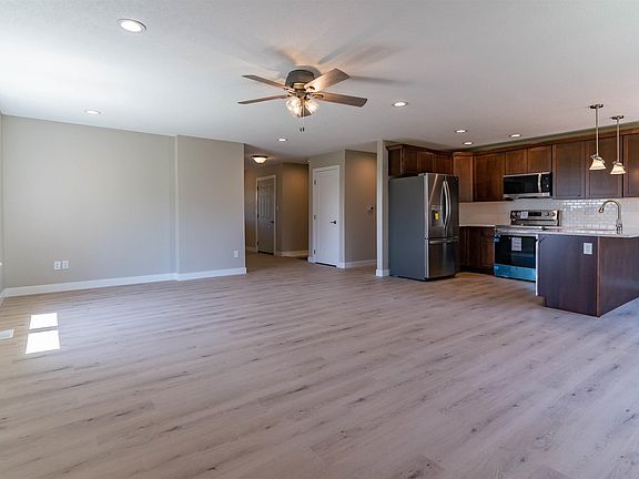 4th image of 509 Pine St