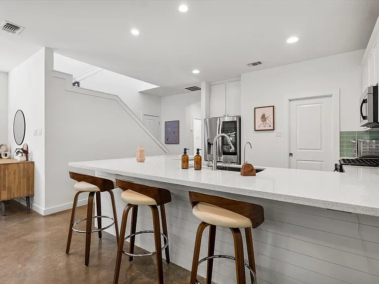 3505 Villa Ct #10 — Photo 12