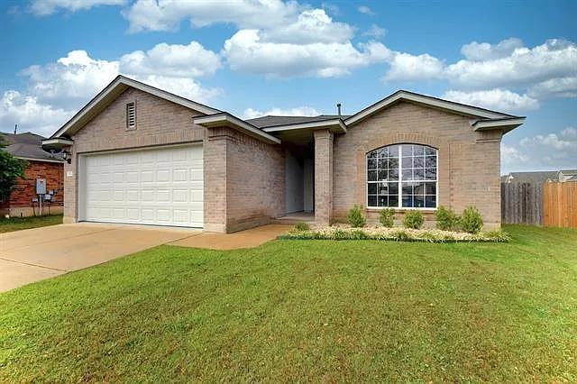 909 Whitley Dr — Photo 7