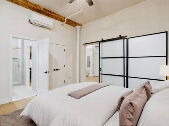 2nd image of 32 Strawberry St Penthouse 1