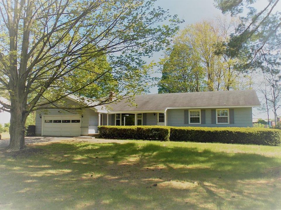 1st image of 4 Elmwood Dr