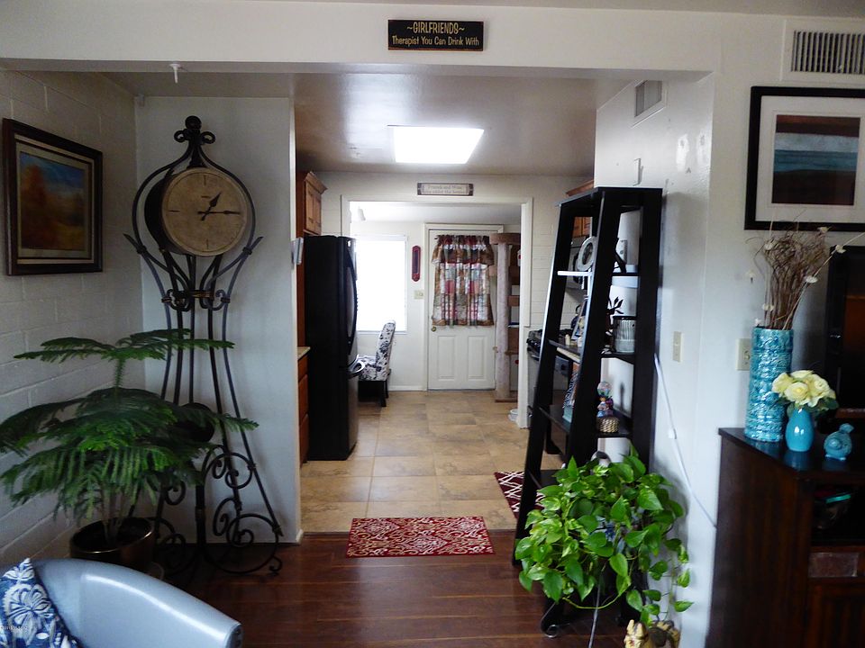 2nd image of 302 S Paseo Aguila