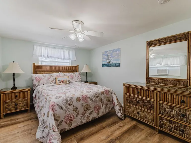950 San Carlos Dr — Photo 24
